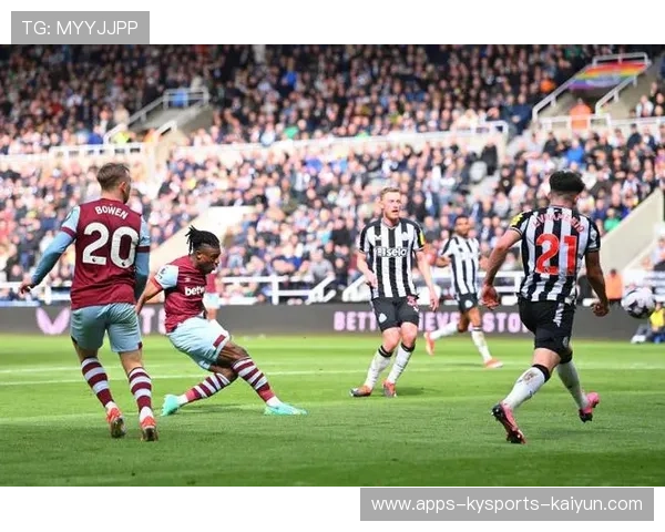 西汉姆前锋点球冷静命中承包全场焦点